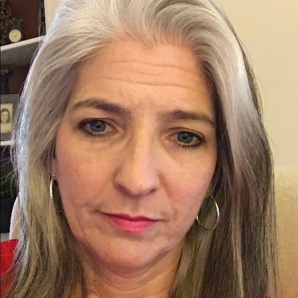 Meet your Posher, Michele - Picture 1 of 1